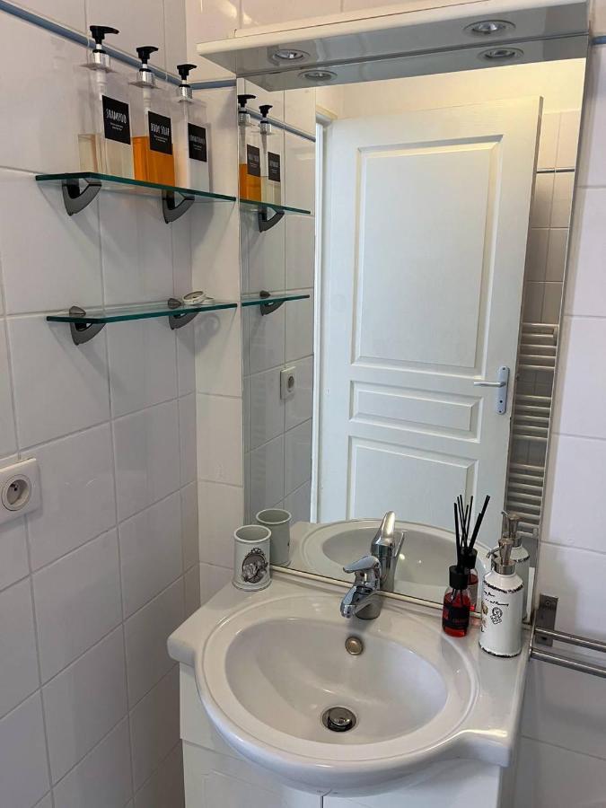 Charmant Studio A Menton Bagian luar foto