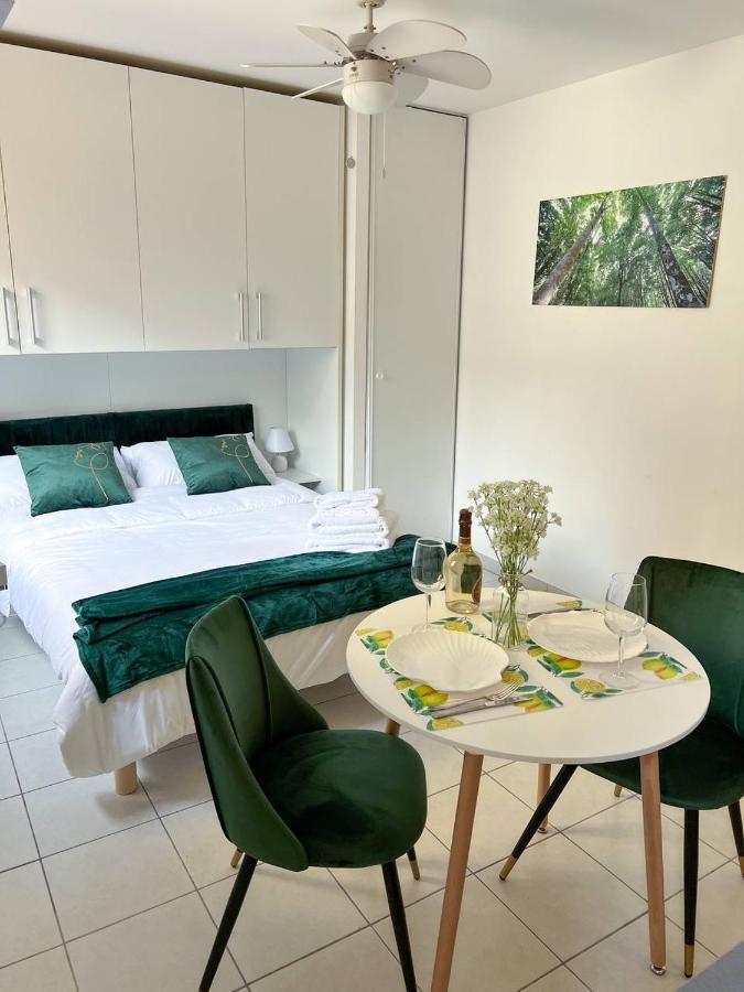 Charmant Studio A Menton Bagian luar foto